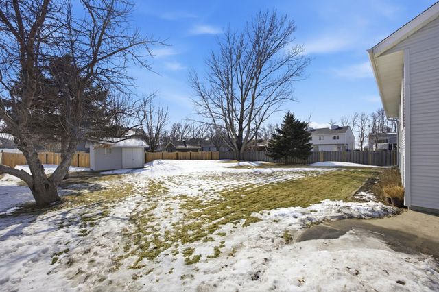 3829 10th Street N, Fargo, ND 58102