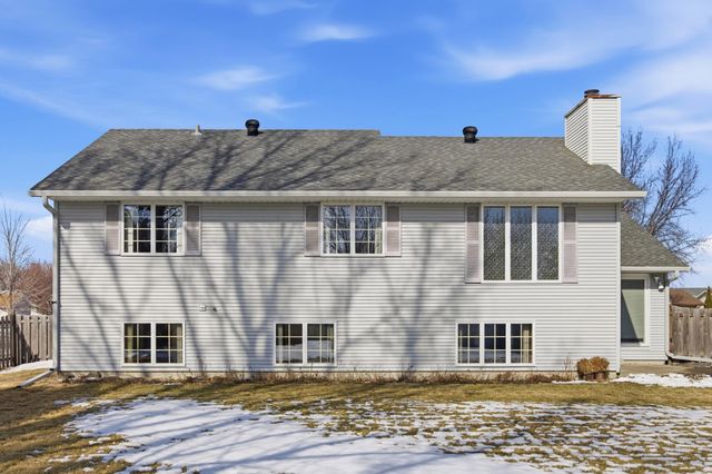 3829 10th Street N, Fargo, ND 58102