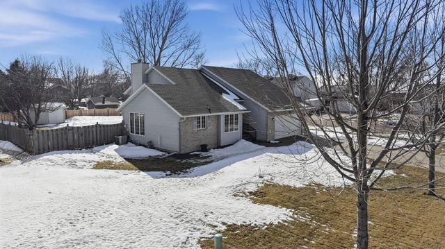 3829 10th Street N, Fargo, ND 58102