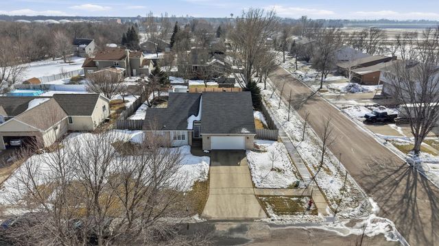 3829 10th Street N, Fargo, ND 58102