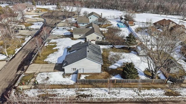 3829 10th Street N, Fargo, ND 58102