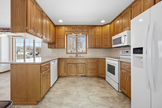 3829 10th Street N, Fargo, ND 58102