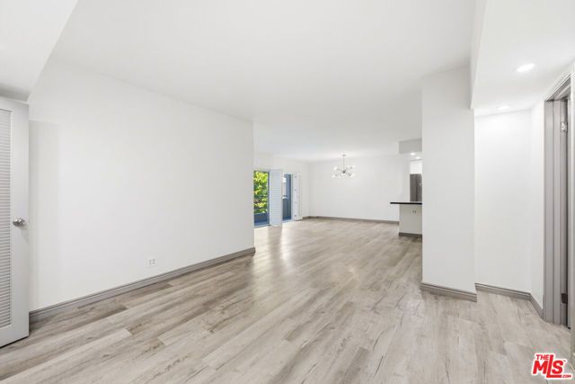 1131 Alta Loma Road 410, West Hollywood, CA 90069