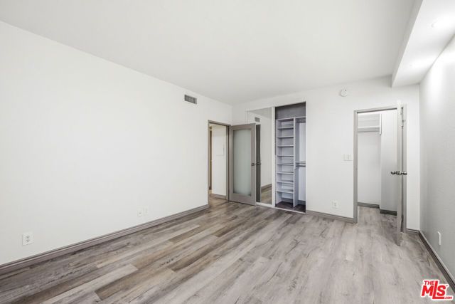 1131 Alta Loma Road 410, West Hollywood, CA 90069