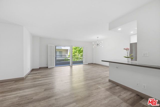 1131 Alta Loma Road 410, West Hollywood, CA 90069