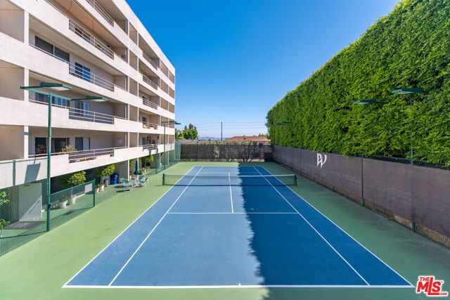 1131 Alta Loma Road 410, West Hollywood, CA 90069