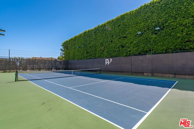 1131 Alta Loma Road 410, West Hollywood, CA 90069