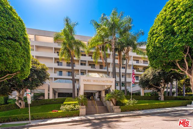1131 Alta Loma Road 410, West Hollywood, CA 90069