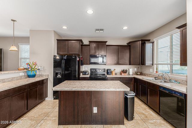 12214 W DEL RIO Lane, Avondale, AZ 85323