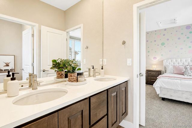6965 S Buchanan Court, Aurora, CO 80016