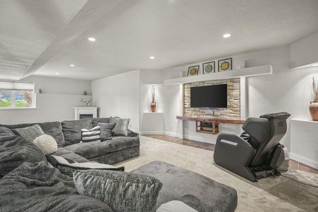 1704 Tierney Drive, Waunakee, WI 53597