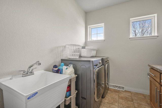 1704 Tierney Drive, Waunakee, WI 53597