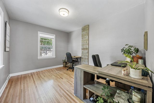 1534 10th Street S, Fargo, ND 58103