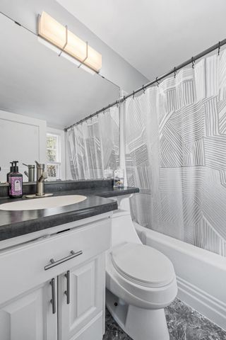 1534 10th Street S, Fargo, ND 58103