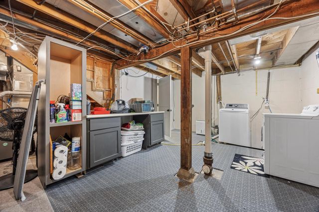 1534 10th Street S, Fargo, ND 58103