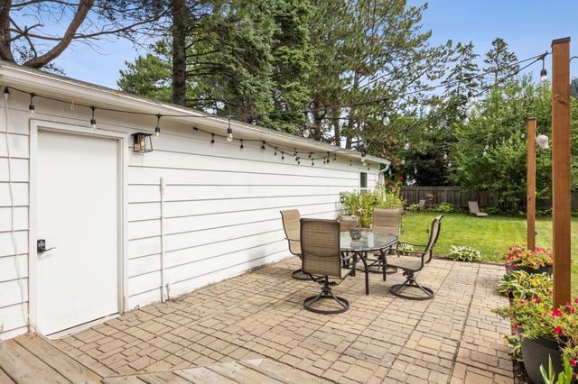 1534 10th Street S, Fargo, ND 58103