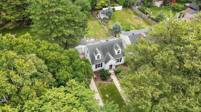 1534 10th Street S, Fargo, ND 58103