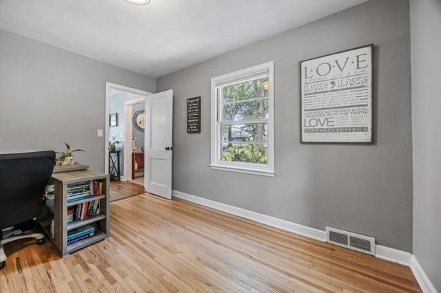 1534 10th Street S, Fargo, ND 58103