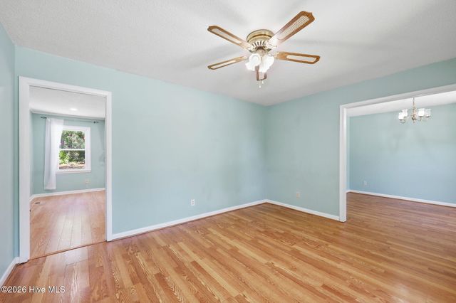 5987 Brookcliff Road, Fayetteville, NC 28304