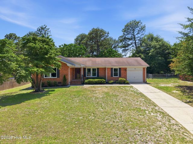 5987 Brookcliff Road, Fayetteville, NC 28304