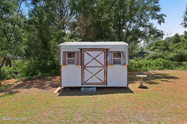 5987 Brookcliff Road, Fayetteville, NC 28304
