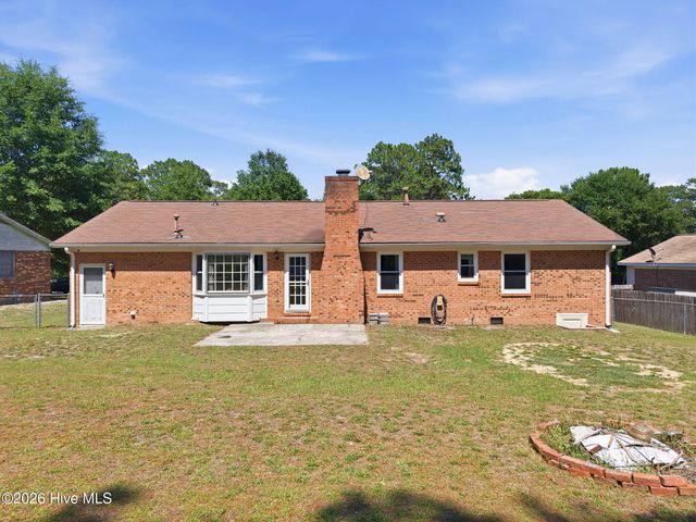 5987 Brookcliff Road, Fayetteville, NC 28304