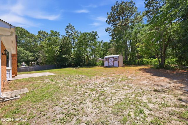 5987 Brookcliff Road, Fayetteville, NC 28304