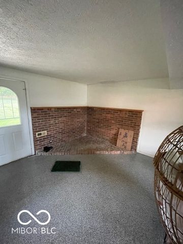 6957 E Old State Road, Mooresville, IN 46158