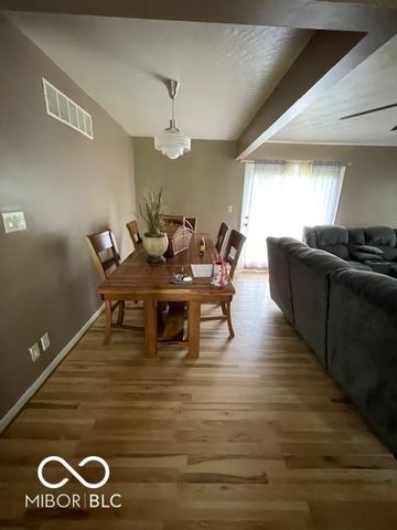 6957 E Old State Road, Mooresville, IN 46158