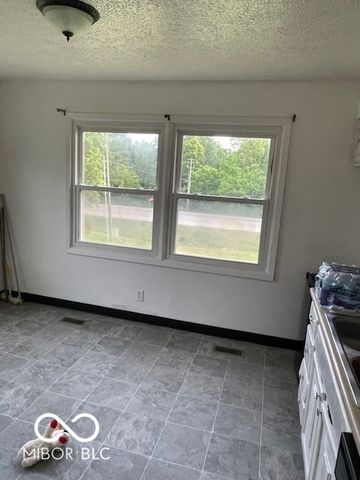 6957 E Old State Road, Mooresville, IN 46158