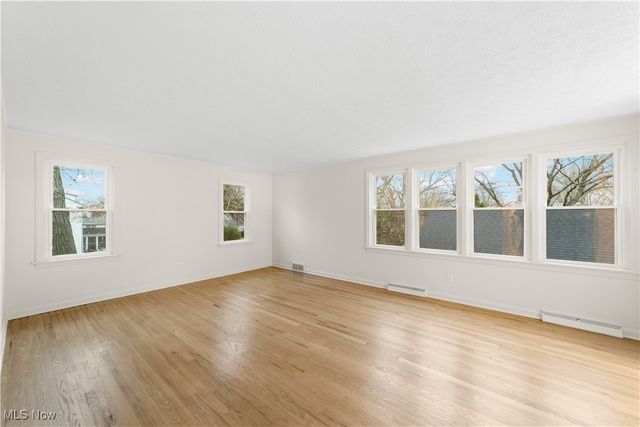 320 Missouri Avenue, Lorain, OH 44052