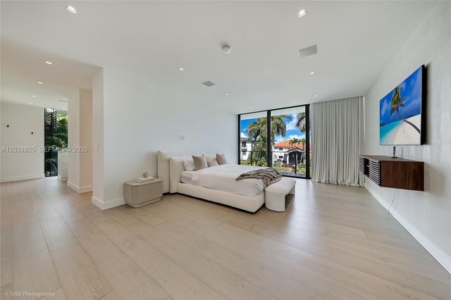 420 N Hibiscus Drive, Miami Beach, FL 33139