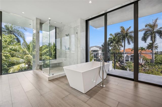 420 N Hibiscus Drive, Miami Beach, FL 33139