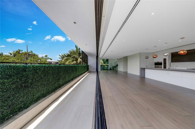 420 N Hibiscus Drive, Miami Beach, FL 33139
