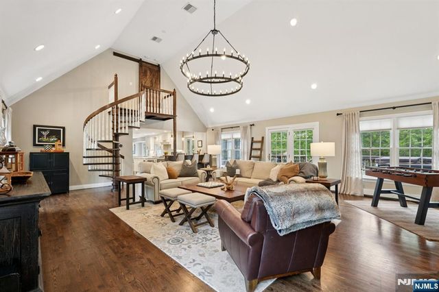1015 High Mountain Road, Franklin Lakes, NJ 07417
