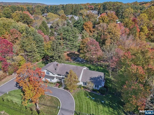 1015 High Mountain Road, Franklin Lakes, NJ 07417