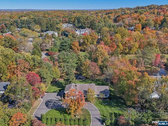 1015 High Mountain Road, Franklin Lakes, NJ 07417