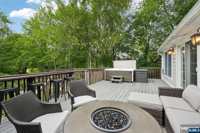 1015 High Mountain Road, Franklin Lakes, NJ 07417