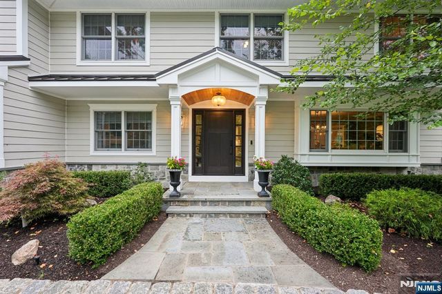 1015 High Mountain Road, Franklin Lakes, NJ 07417