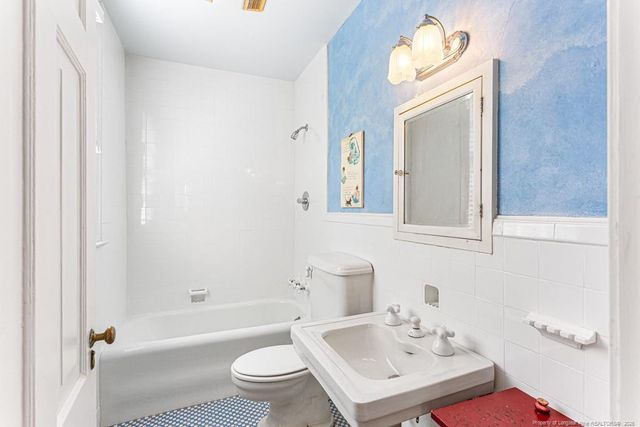 126 Dobbin Avenue, Fayetteville, NC 28305