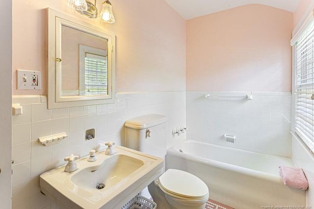 126 Dobbin Avenue, Fayetteville, NC 28305