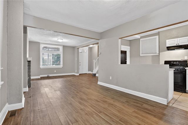 158 Ormsby Ave, Mt Oliver, PA 15210