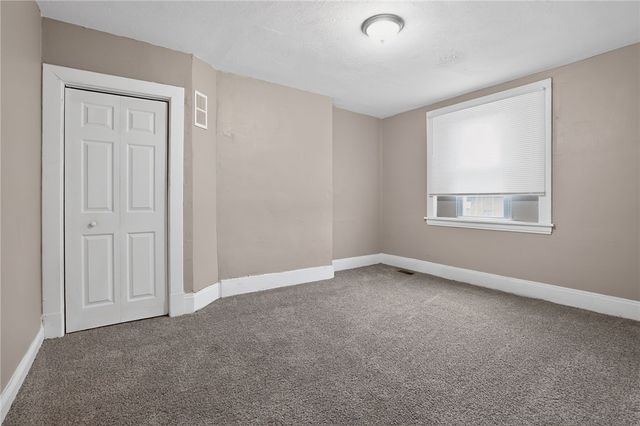 158 Ormsby Ave, Mt Oliver, PA 15210