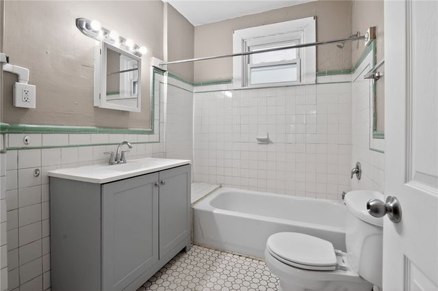 158 Ormsby Ave, Mt Oliver, PA 15210