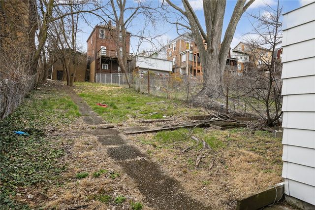 158 Ormsby Ave, Mt Oliver, PA 15210