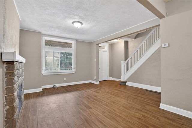 158 Ormsby Ave, Mt Oliver, PA 15210