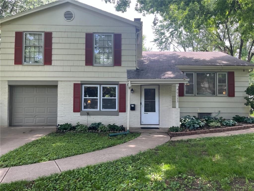 9113 W 90th Terrace, Overland Park, KS 66212