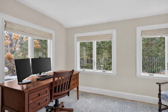 92 Woodlawn Ave, Wellesley, MA 02481