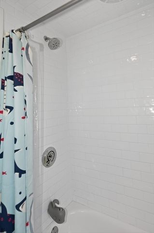 92 Woodlawn Ave, Wellesley, MA 02481