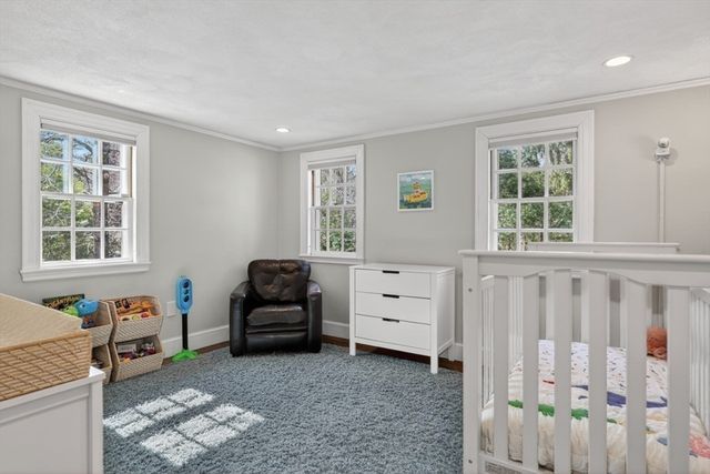 92 Woodlawn Ave, Wellesley, MA 02481